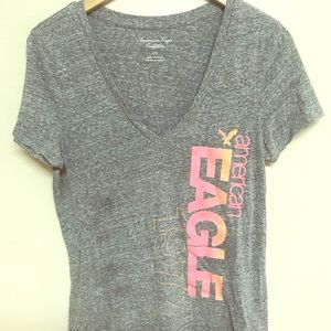 American Eagle V Neck